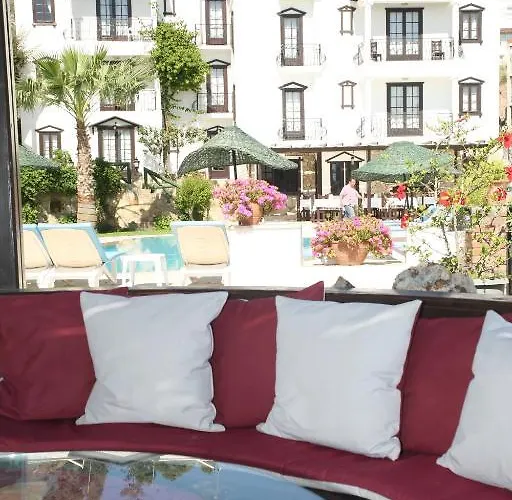 Sunny Garden Nilufer 酒店 博德鲁姆